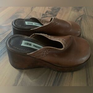 VINTAGE Steve Madden platform clogs
